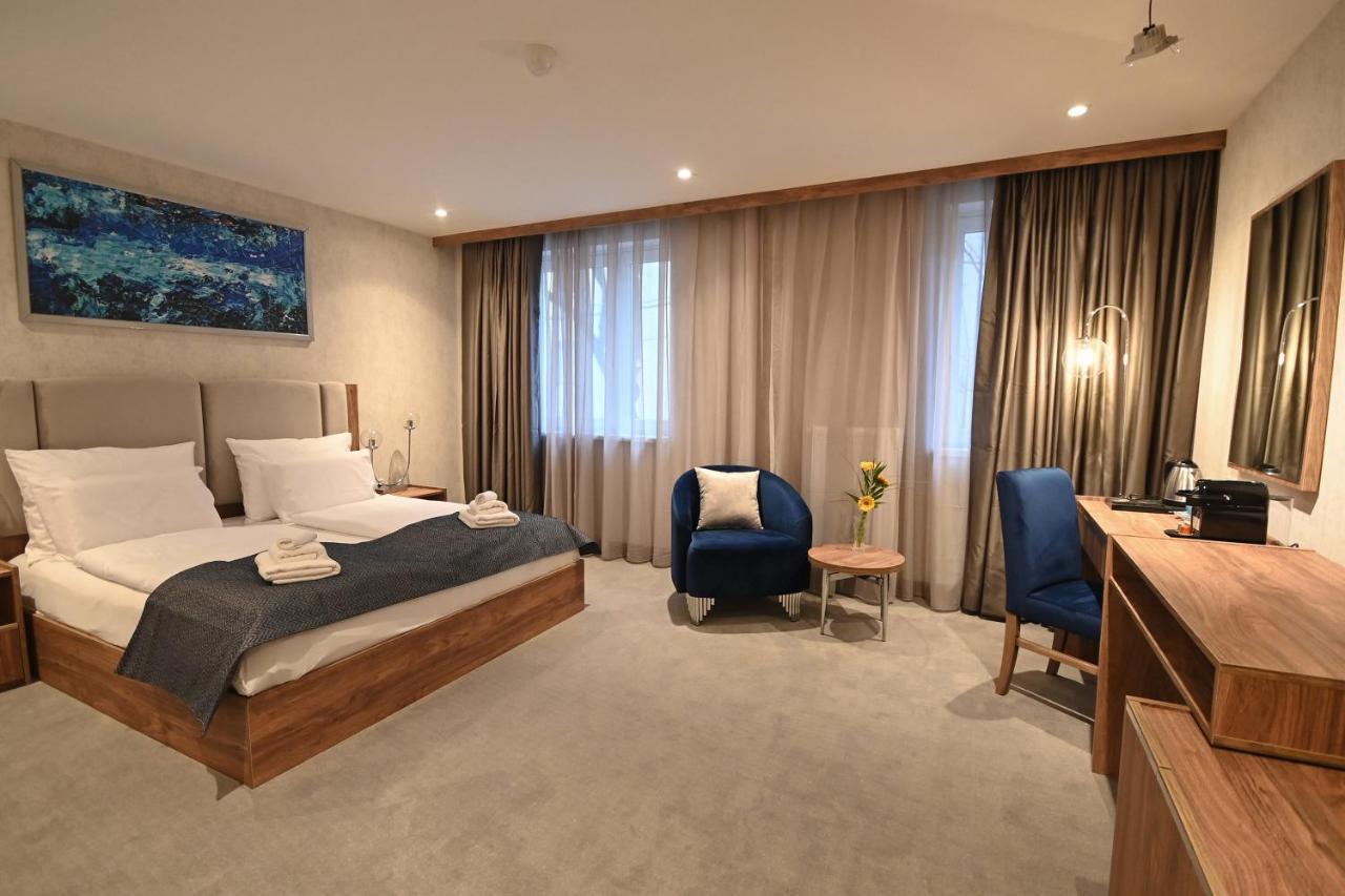 Hotel Foldana บูดาเปสต์ ภายนอก รูปภาพ