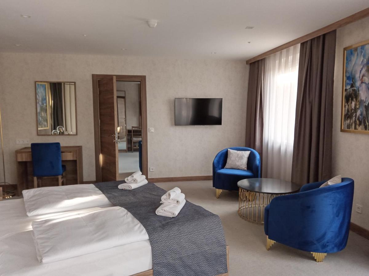 Hotel Foldana บูดาเปสต์ ภายนอก รูปภาพ