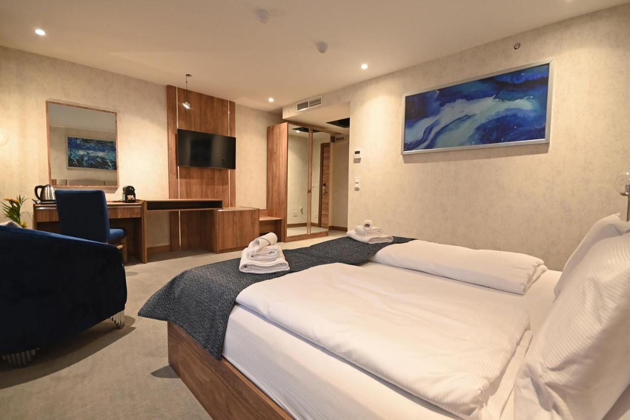 Hotel Foldana บูดาเปสต์ ภายนอก รูปภาพ