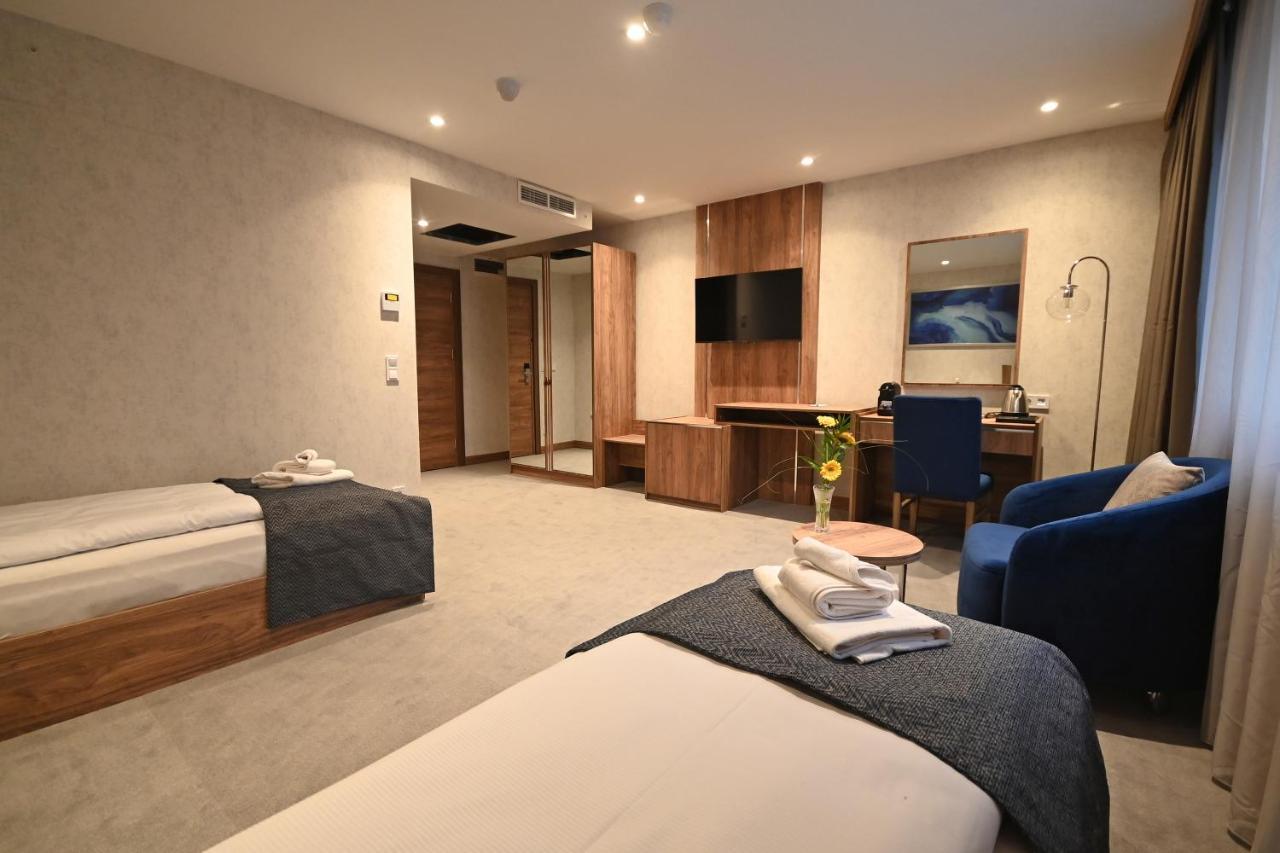 Hotel Foldana บูดาเปสต์ ภายนอก รูปภาพ