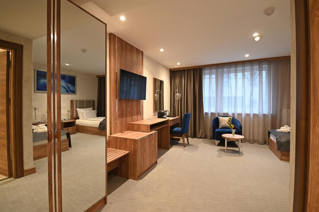 Hotel Foldana บูดาเปสต์ ภายนอก รูปภาพ