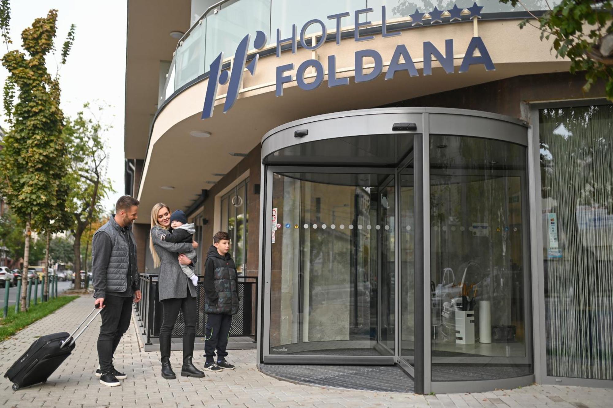 Hotel Foldana บูดาเปสต์ ภายนอก รูปภาพ